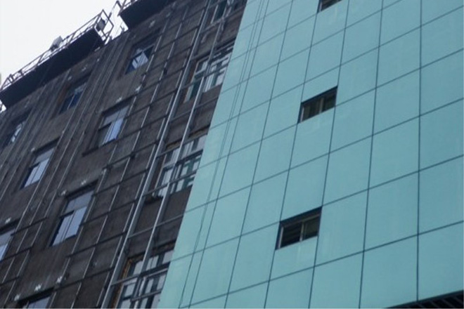 沈陽建筑幕墻工程玻璃加固:按標(biāo)準(zhǔn)設(shè)計方案提高幕墻玻璃防墜方法